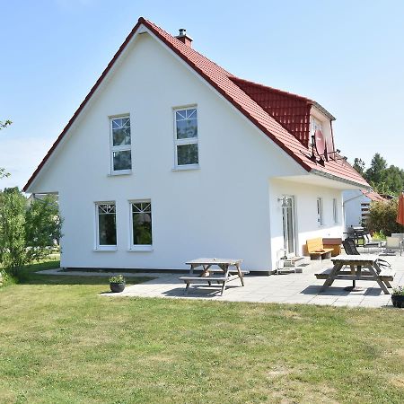 Spacious Holiday Home In Hornstorf With Trampoline Luaran gambar